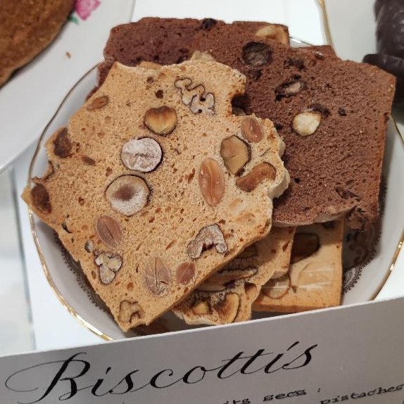 Biscottis aux fruits secs de la biscuiterie "Autour d'un gâteau" à Niort